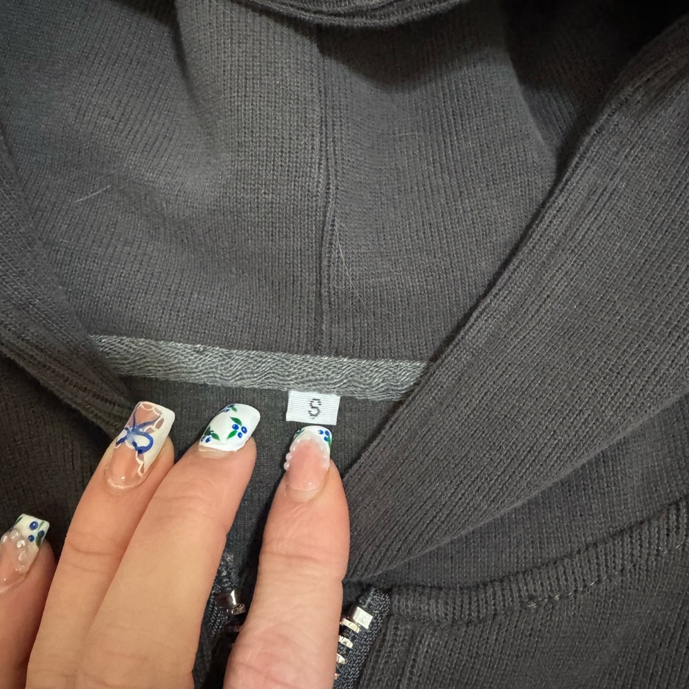 Charcoal/grey Cropped Hoodie - Picture 5 of 5